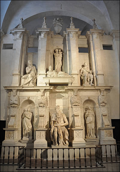 Le tombeau du Pape Jules II