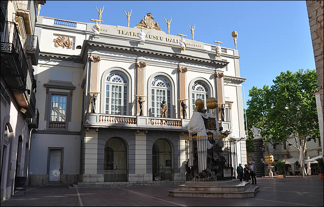 Le Théatre Musée Dali à Figueres